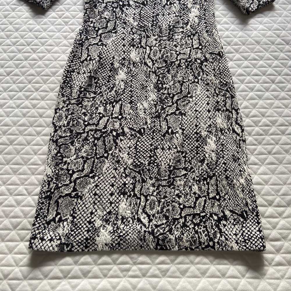 Betsey Johnson Dress Womens 10 Snakeskin Print Wh… - image 4