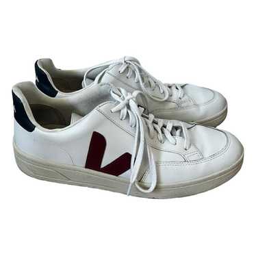 Veja V-12 leather low trainers