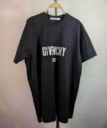 Tシャツ・カットソー Givenchy Oversized T-Shirt in Destroyed Cotton T-shirt Givenchy Destroyed T-Shirt BM71G13Y9W011 | FLEXDOG