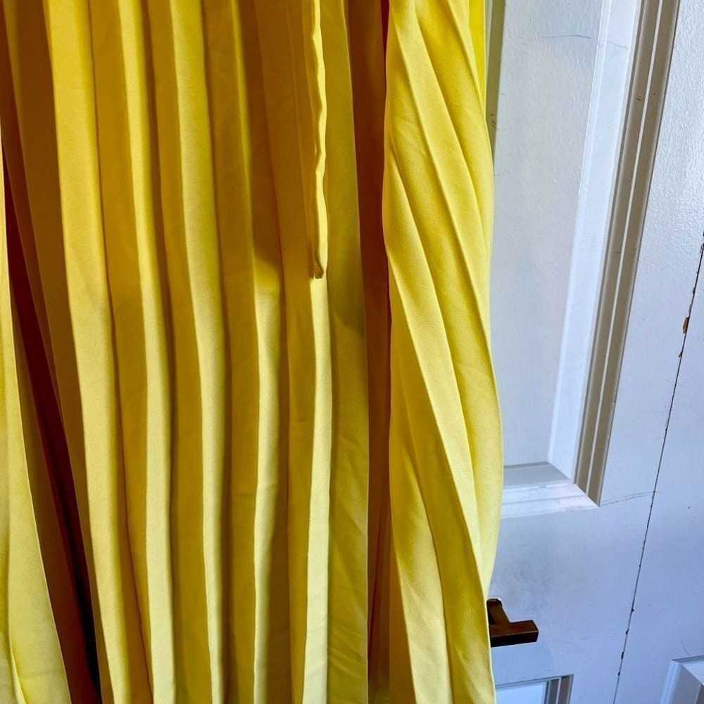 Stunning Yellow Pleated Maxi Dress with Spaghetti… - image 3