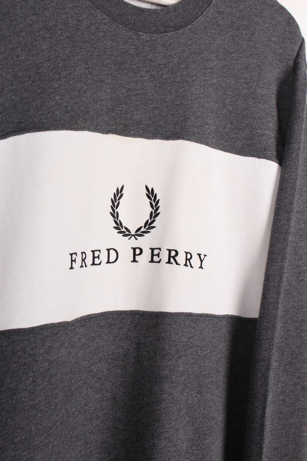 Fred Perry Sweatshirt XL - image 2