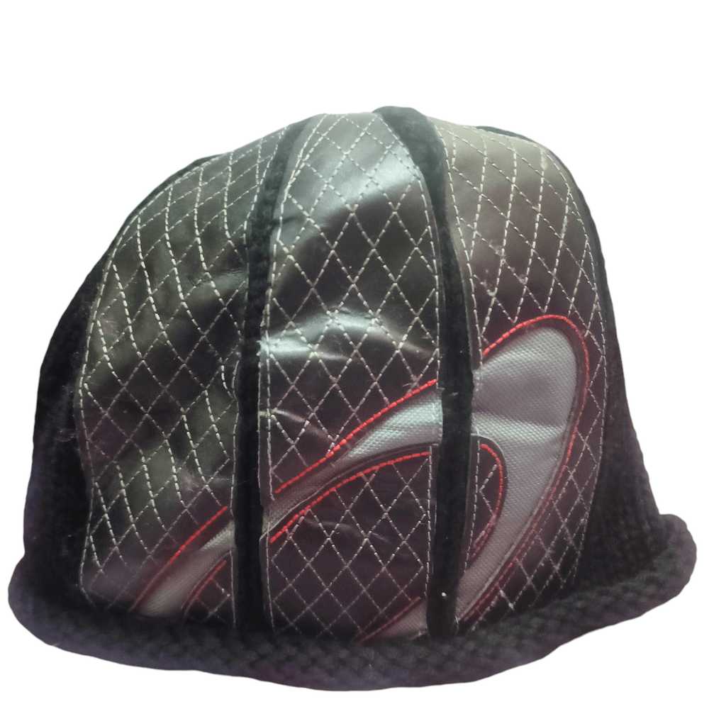 Oakley Rare oakley snow cap hat
