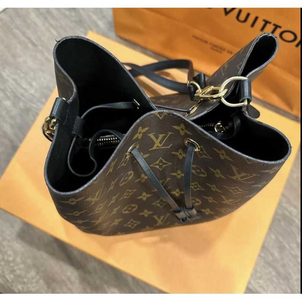 Louis Vuitton NéoNoé leather handbag - image 4