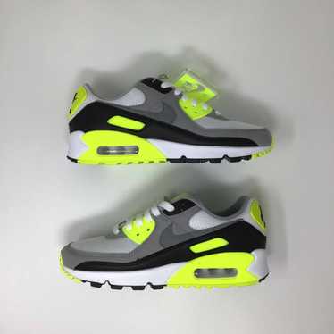 Nike Wmns Air Max 90 Volt 2020