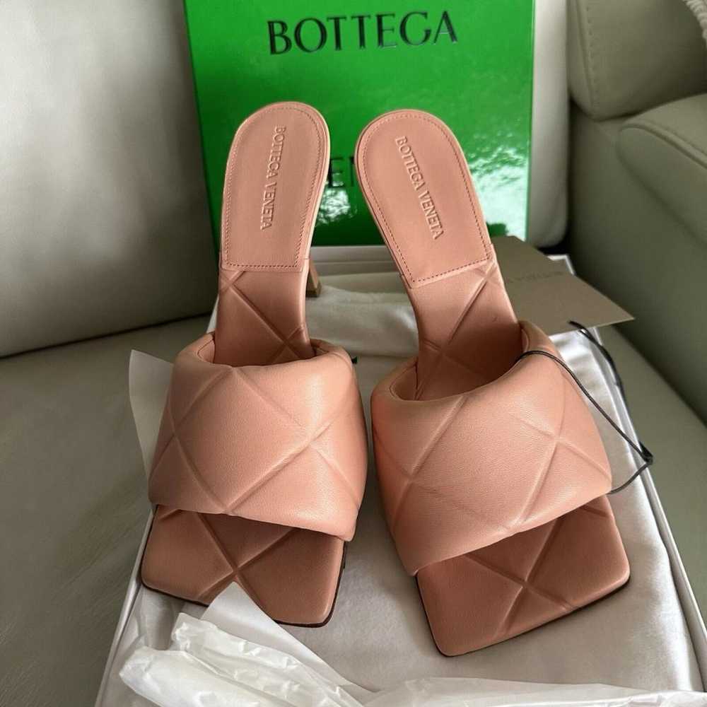 Bottega Veneta Bloc leather heels - image 6