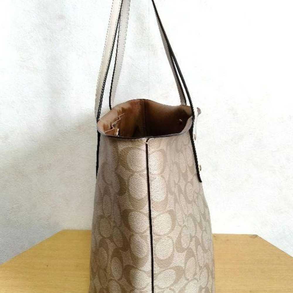 Price reduction Coach tote bag signature beige ha… - image 4