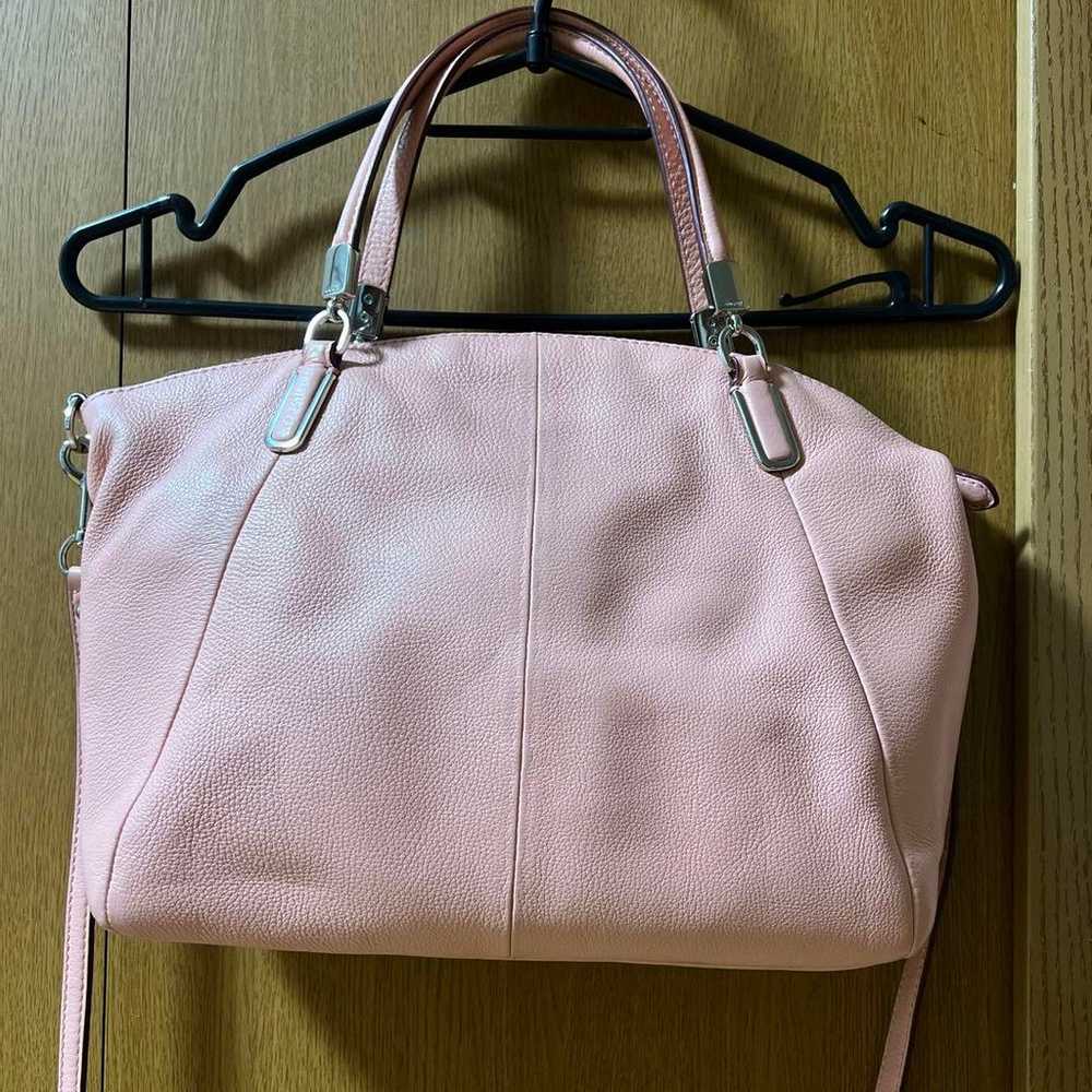 Excellent condition COACH shoulder bag in Lacquer… - image 2