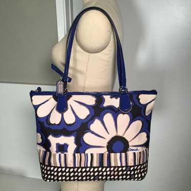 Coach Poppy Blue & White Floral store Tote