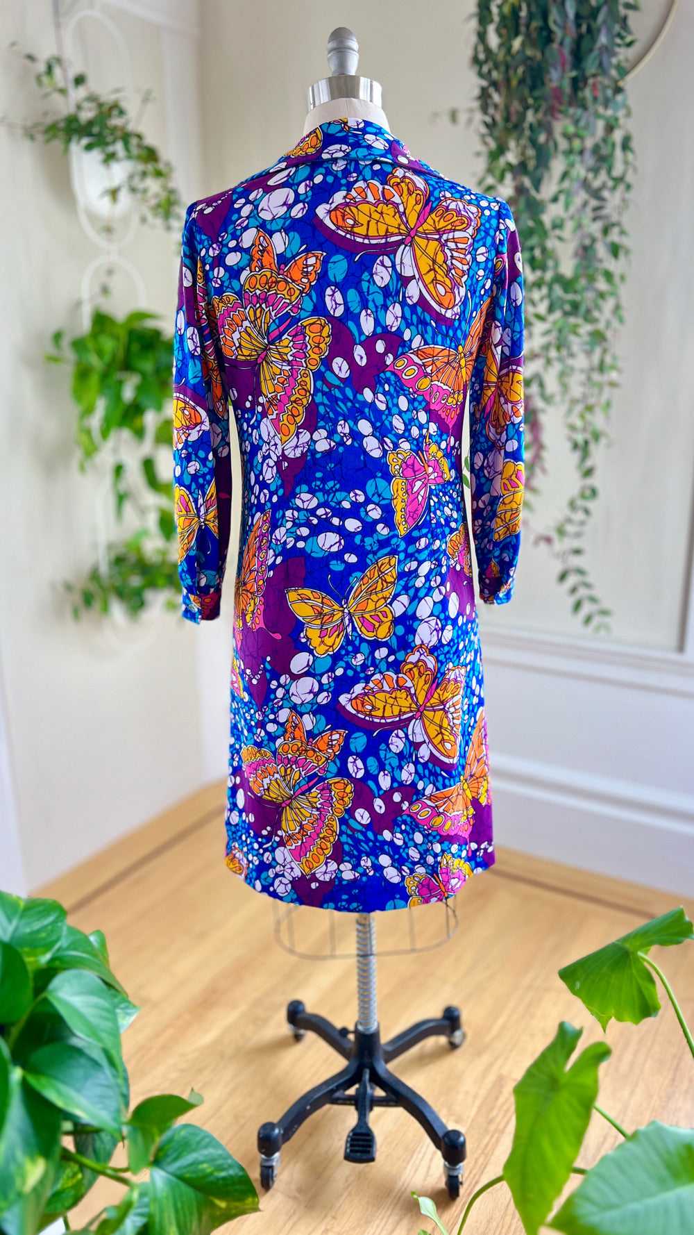 1970s Butterfly Novelty Print Shift Dress | large… - image 5