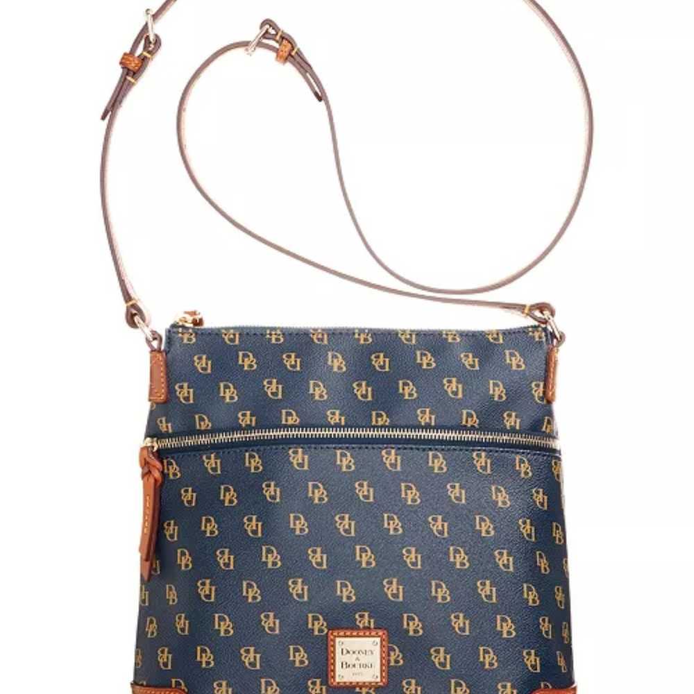 Dooney & Bourke
Gretta Crossbody - image 1