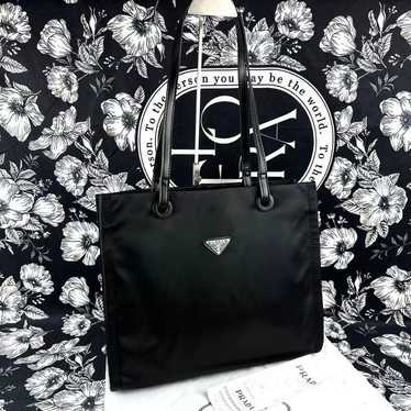 Prada tote bag with receipt, shoulder strap, trian