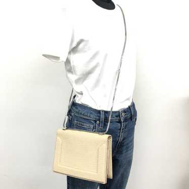 10D213/3.1
Philip Lim
Shoulder Bag
Beige
Leather - image 1