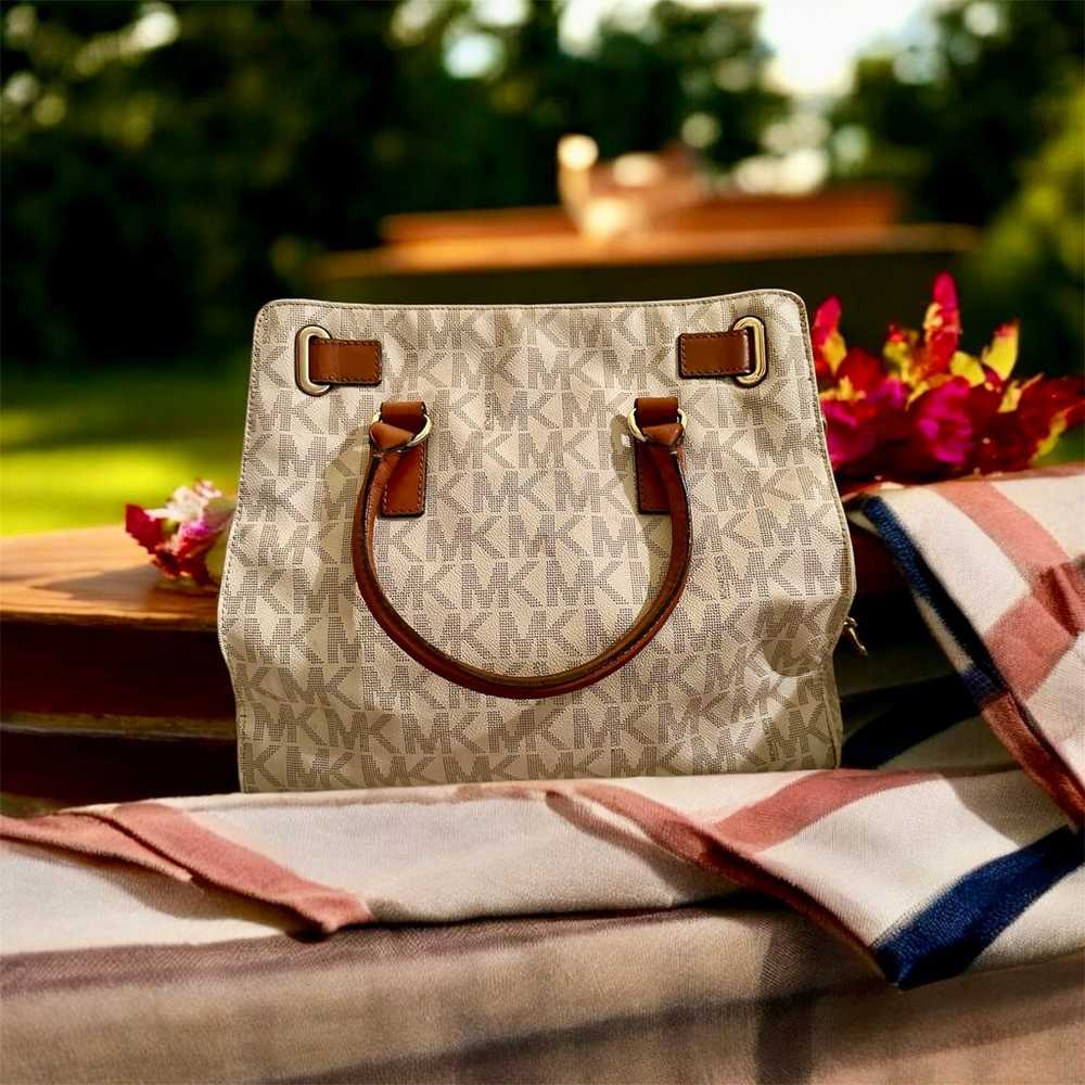 Michael Kors XL Hamilton Vanilla Monogram Satchel… - image 9