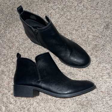 Sun + Stone Women's Cadee Ankle Booties