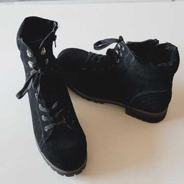 Crown Vintage Motto Black Boots Womens Size 11M