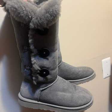 Uggs - image 1