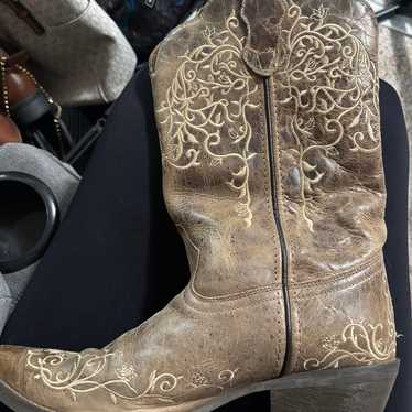 Boots - image 1