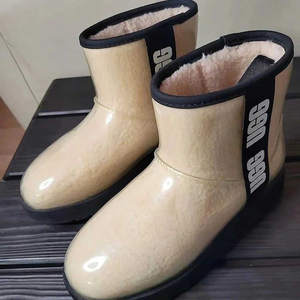 UGG Australia Classic Mini Clear Boots Size 7 - image 4