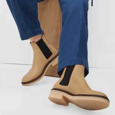 The Everlane Italian Leather Chelsea Boot Size 6 - image 1