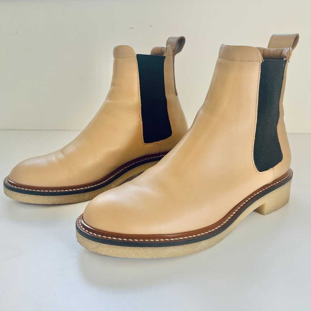 The Everlane Italian Leather Chelsea Boot Size 6 - image 2