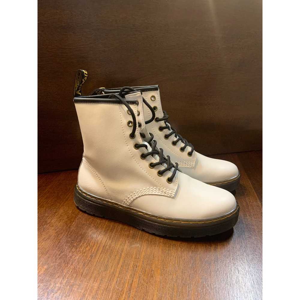 Dr. Martens Zavala Air Wair Women 6 White Leather… - image 1