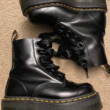 Dr. Martens Molly combat boots with box orders Size 6