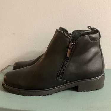 Munro black leather ankle boots Rourke black leath