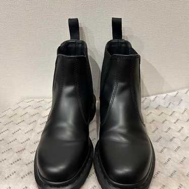 Dr. Martens 2976 Chelsea Leather Boots All Black