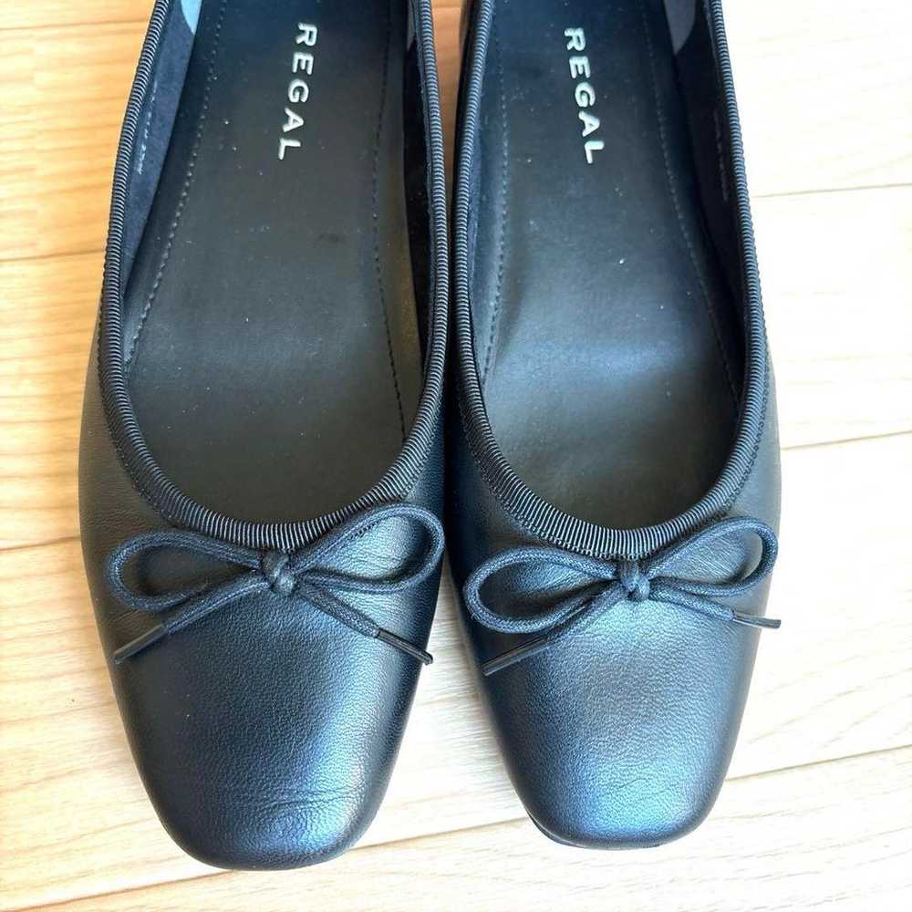 REGAL black flat shoes with ribbon - image 4