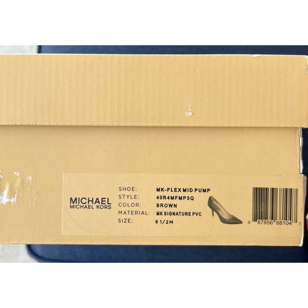 MICHAEL KORS MK Logo PVC Mid Pump Flex Signature … - image 8