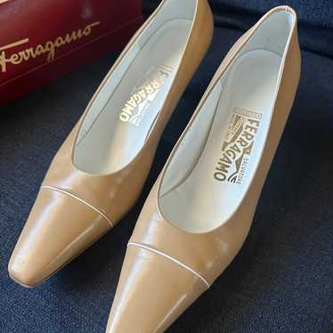 Ferragamo shoes women - image 1