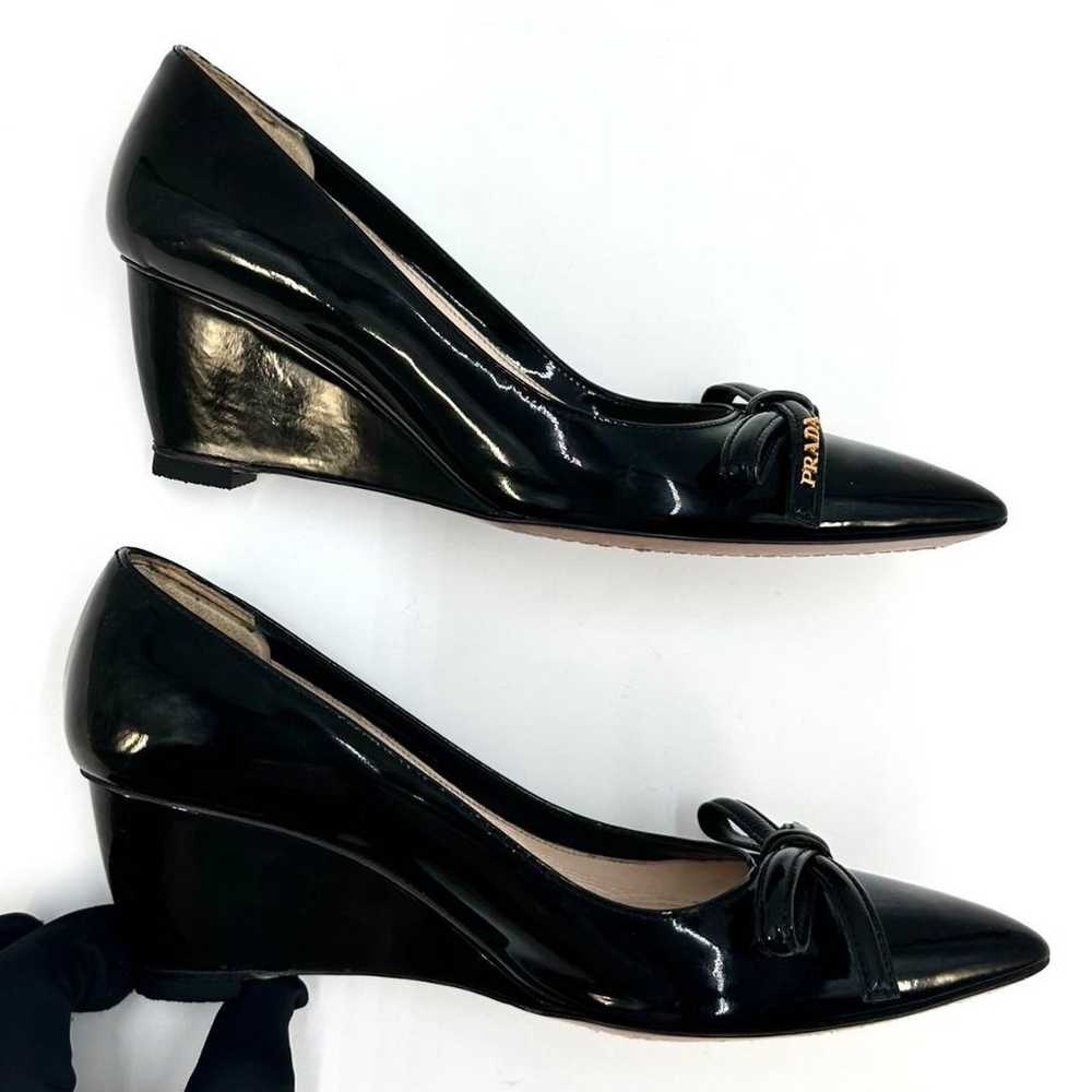 PRADA pumps made of patent leather with an enamel… - image 6