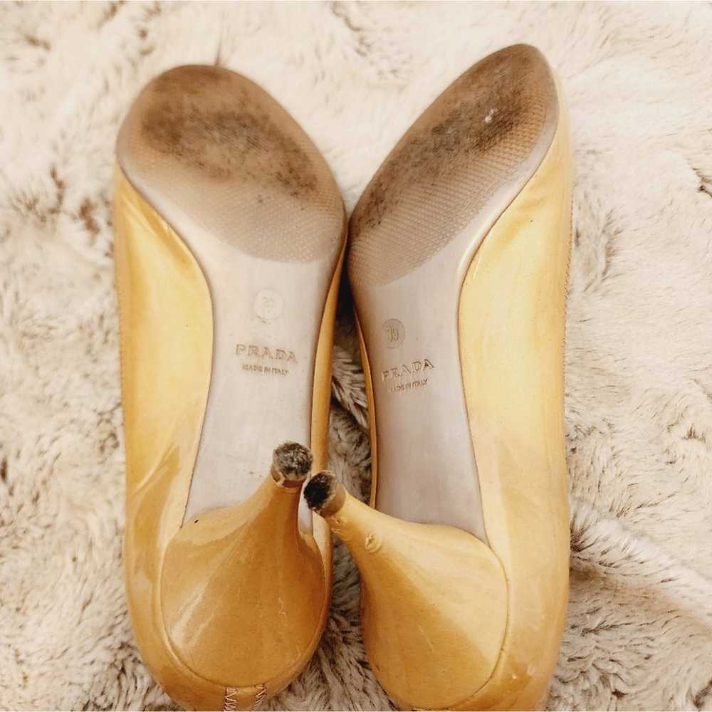 PRADA YELLOW PEEP TOE LEATHER PUMP SIZE 39 6.5 - image 10