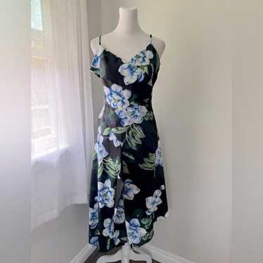 Banana Republic Black Floral Asymmetrical Sleevele