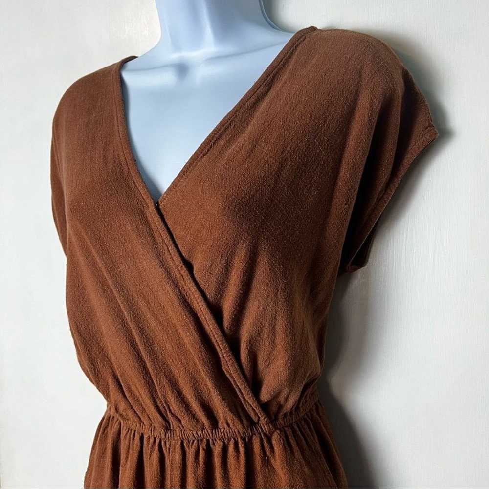 Universal Thread - Women's Rust Briwn V Neck Shor… - image 3