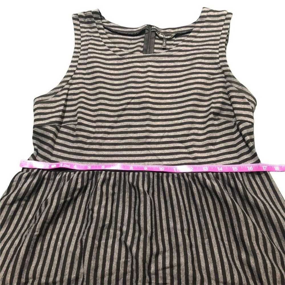 Daisy Fuentes black gray stripe dress LARGE - image 8