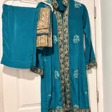 Pakistani shalwar kameez - image 1