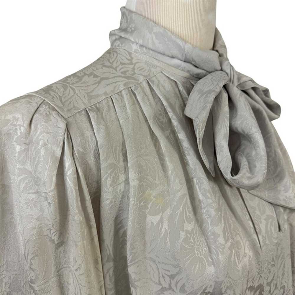 Oleg Cassini Silk Blouse Size 8 Gray Jacquard Dam… - image 2