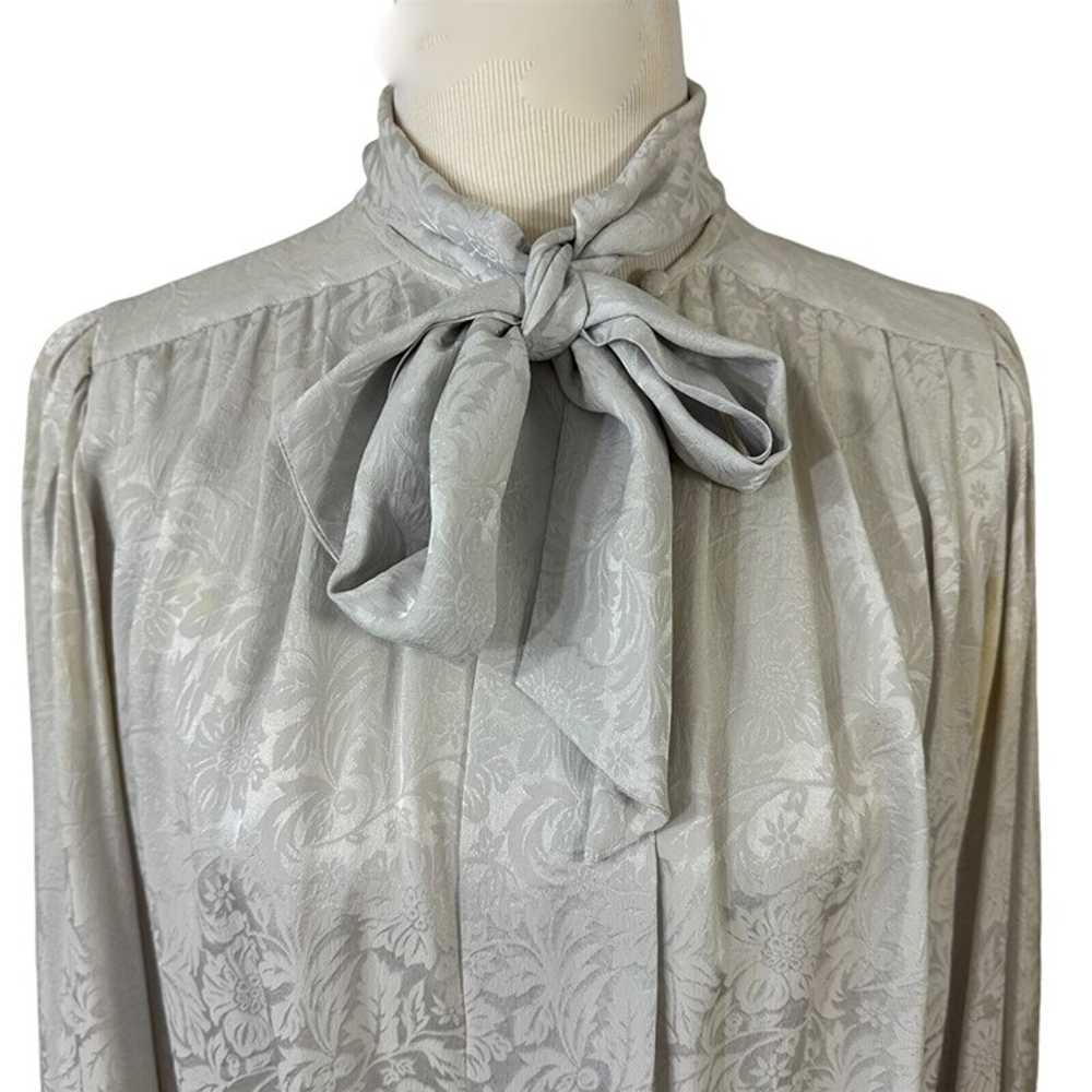 Oleg Cassini Silk Blouse Size 8 Gray Jacquard Dam… - image 3