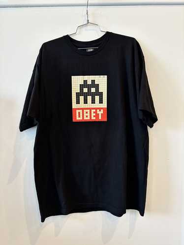 Obey × Shepard Fairey OBEY x INVADER Tee XL