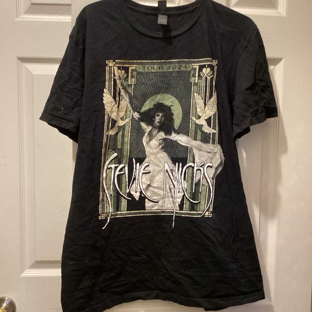 Stevie Nicks 2024 concert T-shirt, medium - image 1