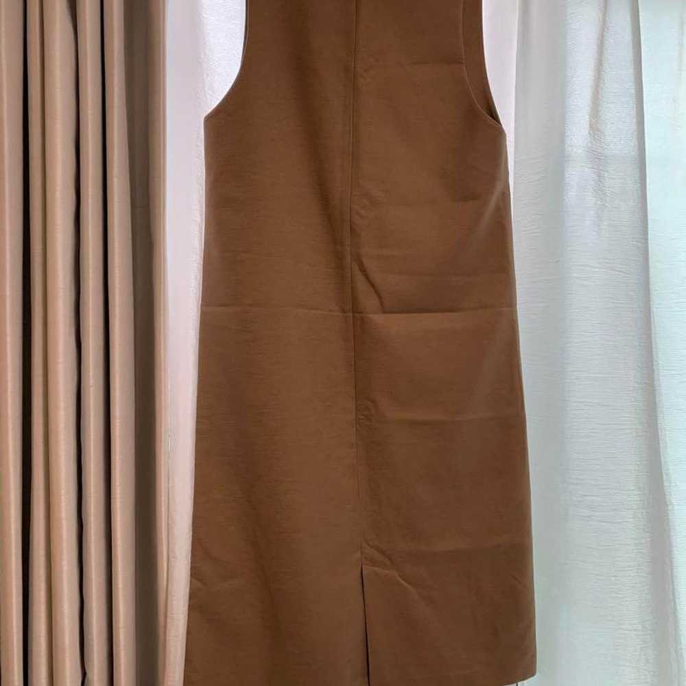 Beige Sleeveless V-Neck Dress - image 5