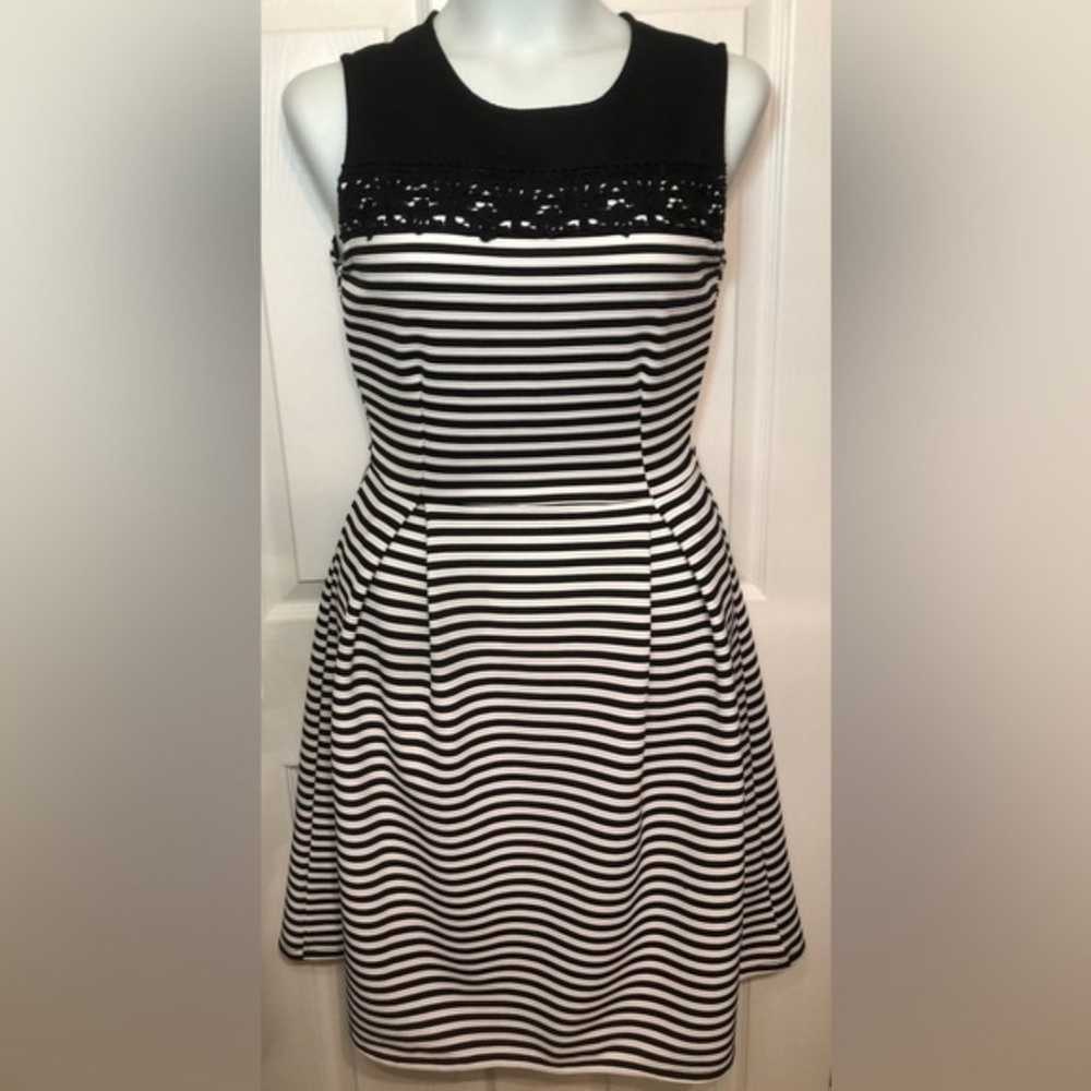 Suzy Shier Sz L Sleeveless Striped Black White La… - image 1