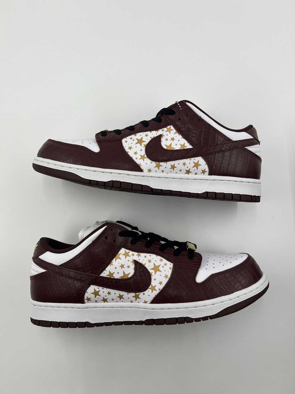 Nike × Supreme Nike SB Dunk Low x Supreme (VNDS) - image 3