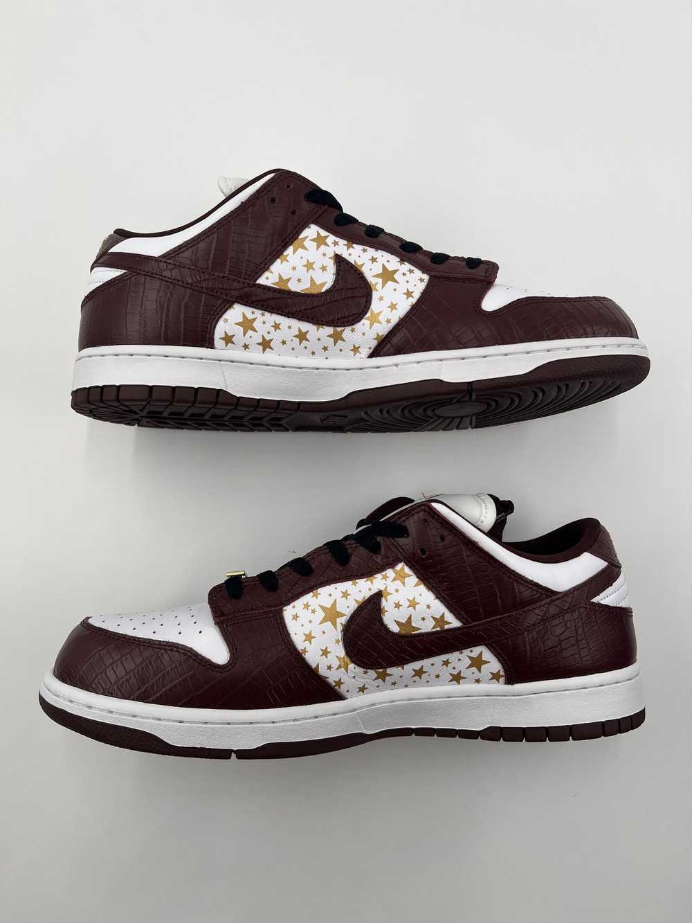 Nike × Supreme Nike SB Dunk Low x Supreme (VNDS) - image 4