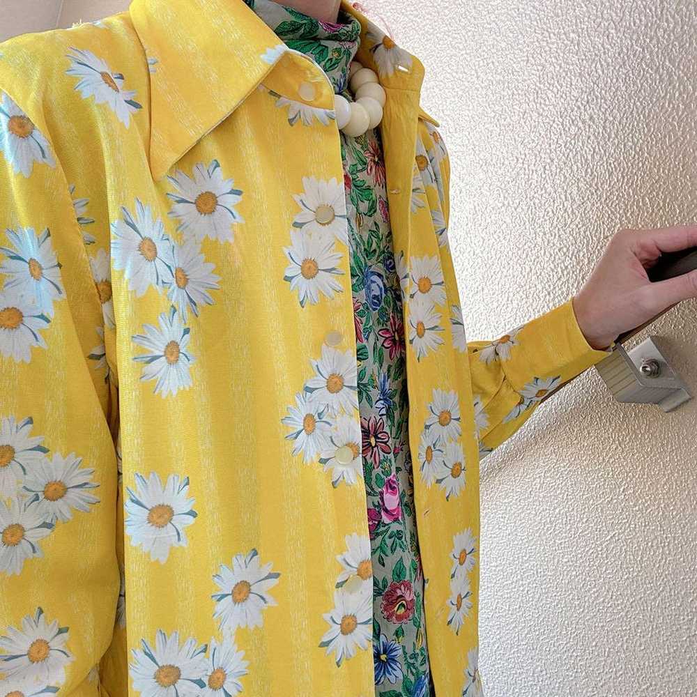 70s vintage flower-patterned shirt blouse with da… - image 5