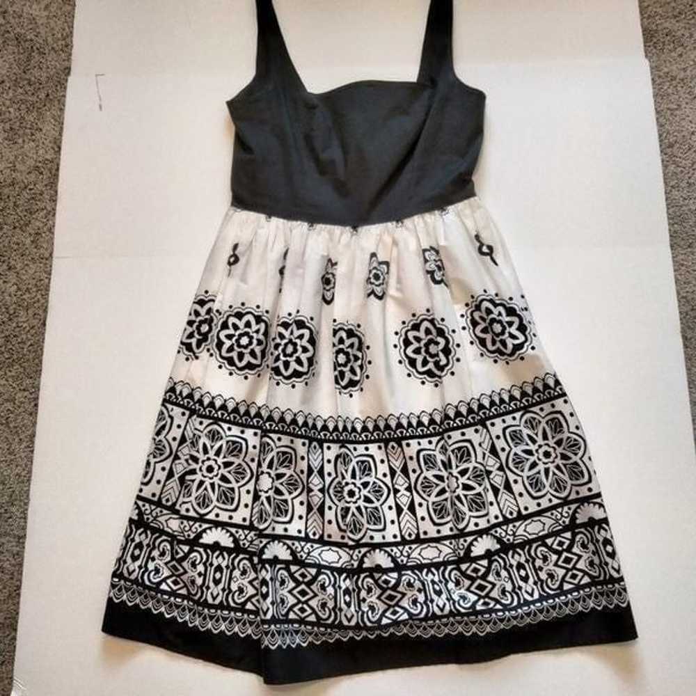 Maggy London Sleeveless Black & White Dress - image 2