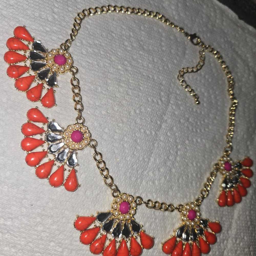 Vintage Gold Tone Faux Coral Enamel Rhinestone Cr… - image 4