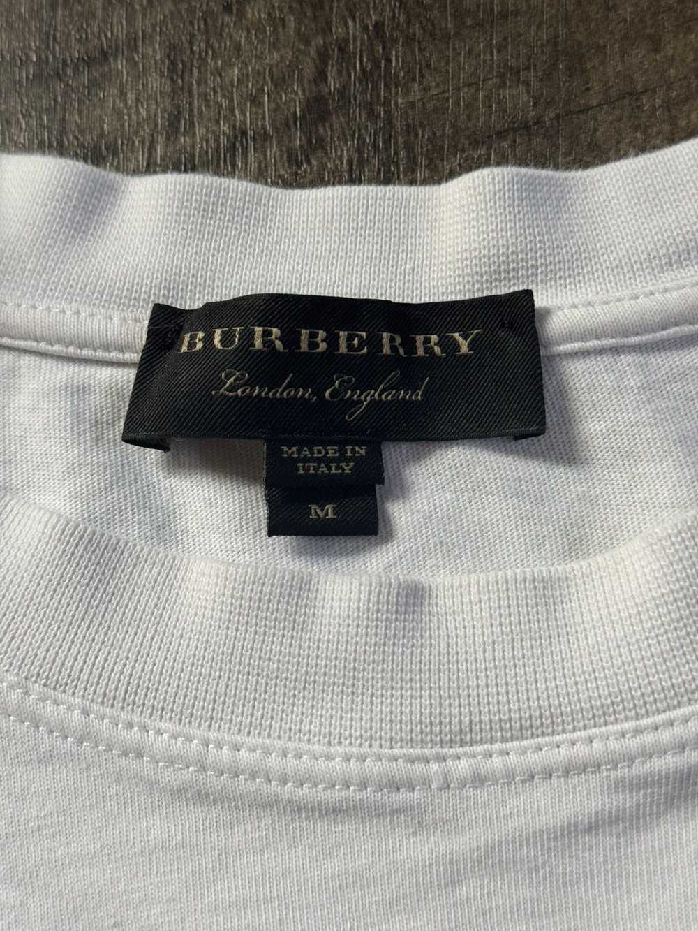 Burberry × Designer × Vintage Vintage Burberry Tee - image 3