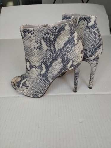 steve madden kicking bootie